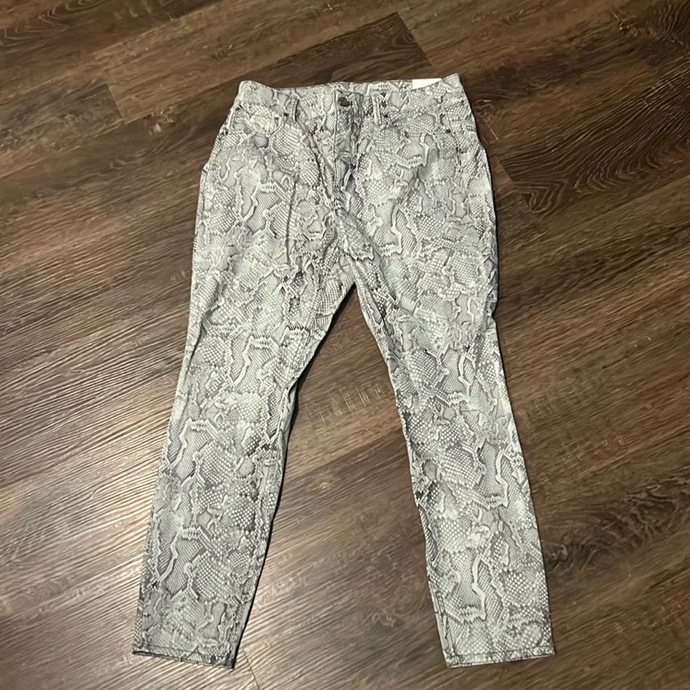 WHBM snakeskin print skinny pants!
